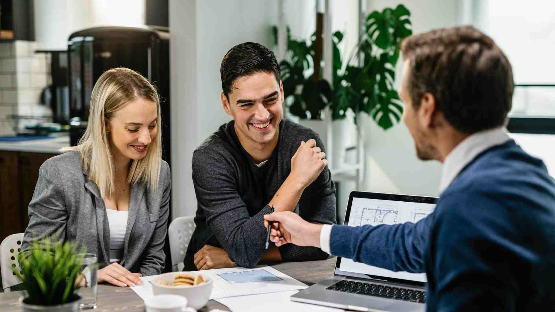 Read more about the article How to Maximize Your Investments with Expert Advisory